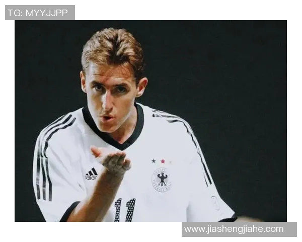 61号足球明星的传奇之路与辉煌成就探秘 61号足球明星的传奇之路与辉煌成就探秘