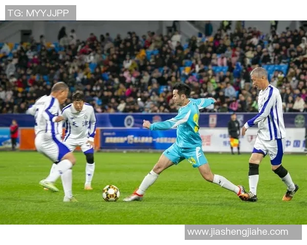 香港足球明星队首发阵容揭晓球迷期待精彩表现与胜利之路 香港足球明星队首发阵容揭晓球迷期待精彩表现与胜利之路