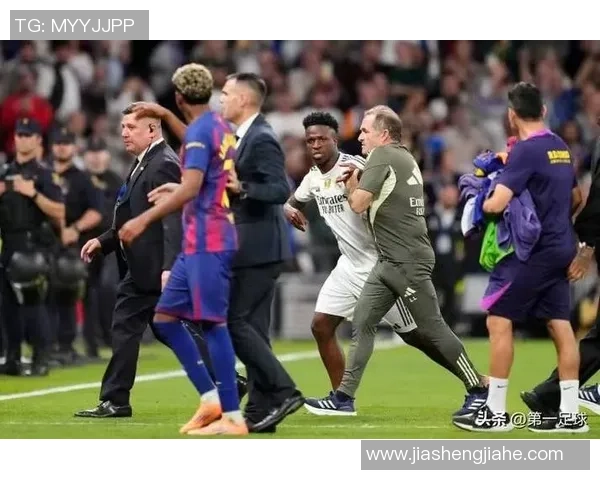 足球明星的嘴炮风云：从场上竞技到场外争议的精彩瞬间与背后故事